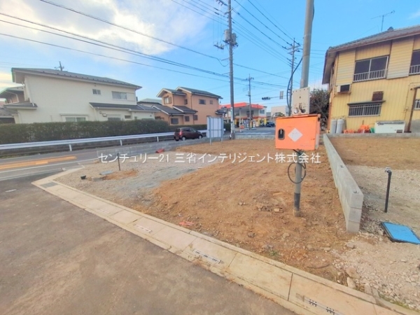 三郷市早稲田８丁目の土地