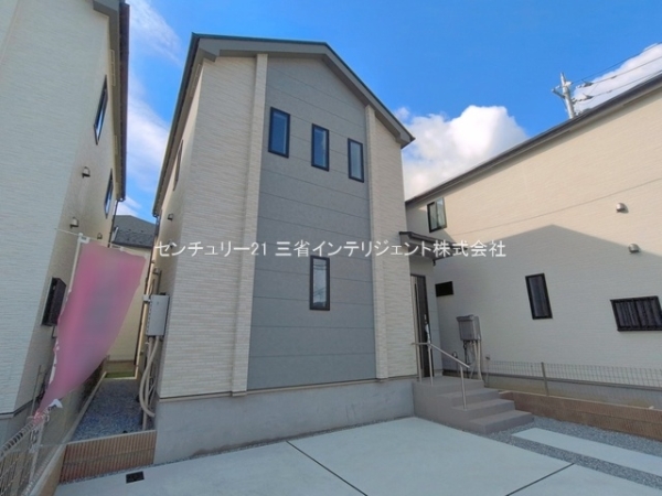 吉川市中曽根１丁目の新築一戸建