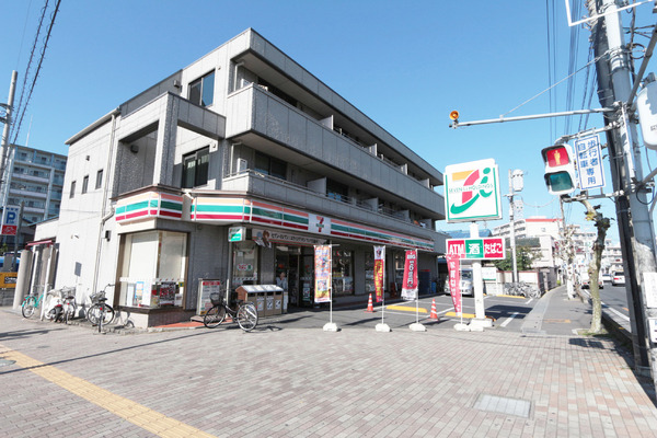 レオパレス北越谷(セブンイレブン北越谷駅東口店)