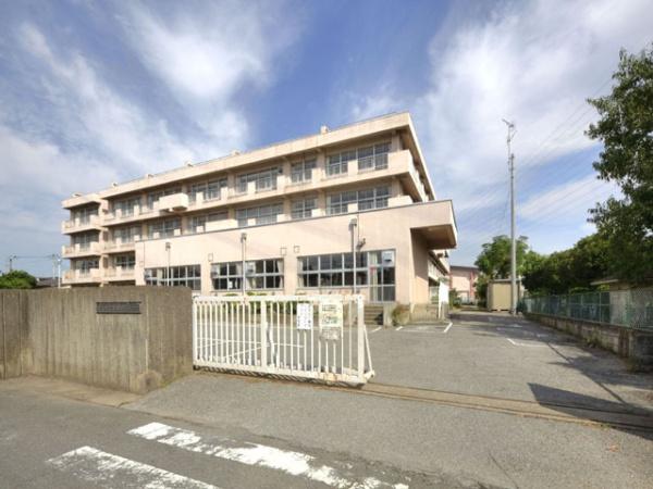 越谷市宮本町3丁目の新築一戸建(越谷市立宮本小学校)