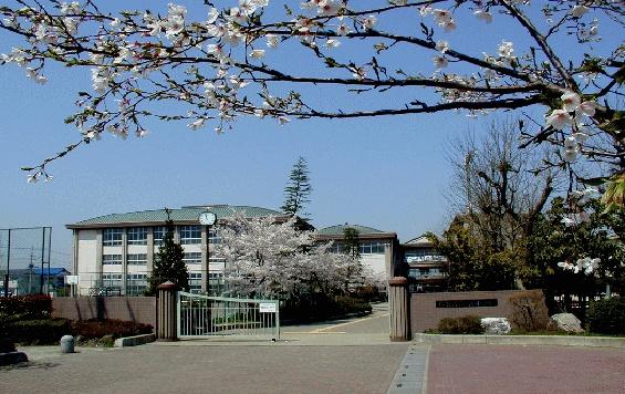 越谷市宮本町3丁目の新築一戸建(越谷市立西中学校)