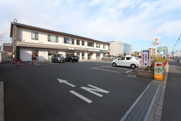 ベルメゾン草加旭町(セブンイレブン草加新田駅東口店)