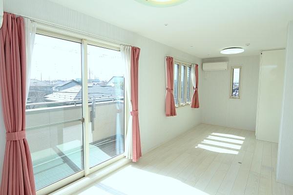 越谷市東大沢３丁目の中古一戸建て