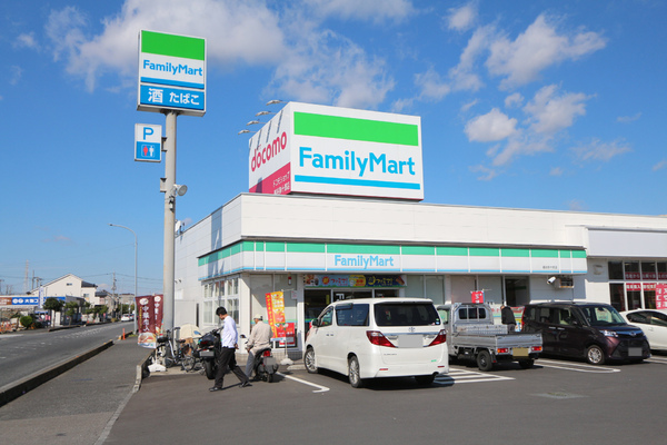 越谷市大字北川崎の土地(ファミリーマート越谷弥十郎店)