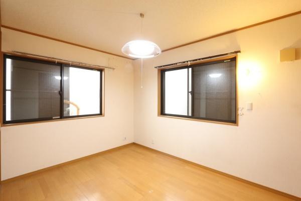 吉川市中央２丁目の中古一戸建て