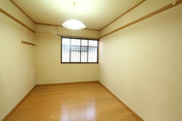 吉川市中央２丁目の中古一戸建て