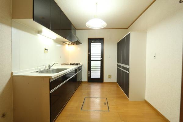 吉川市中央２丁目の中古一戸建て
