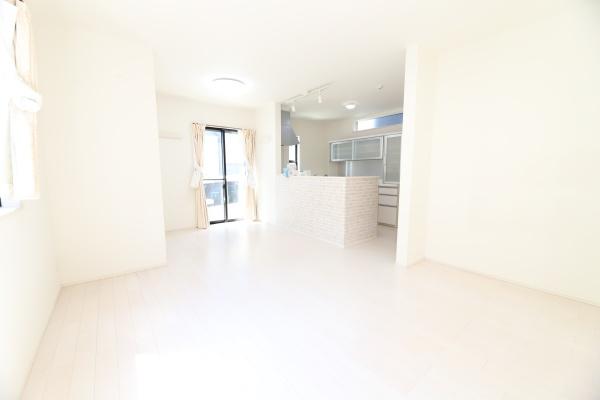 越谷市東大沢３丁目の中古一戸建て
