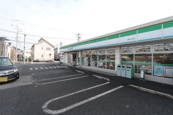 シャルム北越谷Ｂ棟(ファミリーマート越谷大林店)