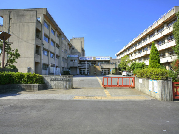 越谷市大字弥十郎の新築一戸建(越谷市立北陽中学校)
