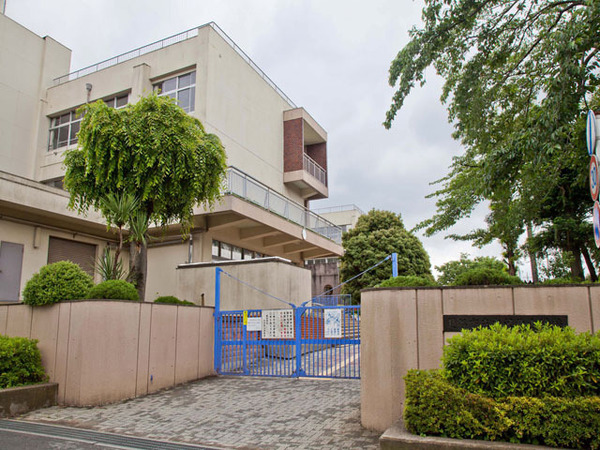 越谷市大字大林の中古一戸建て(越谷市立大沢北小学校)