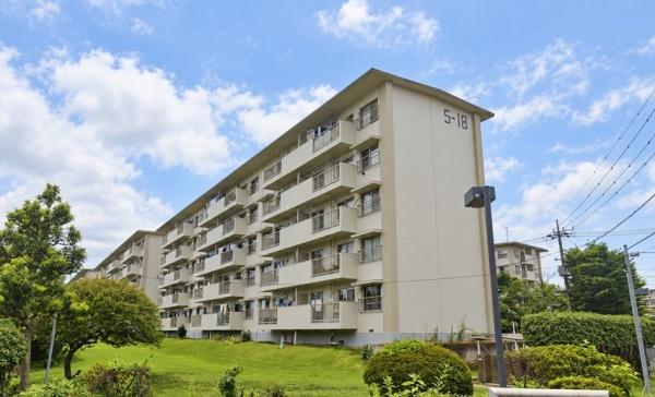 武里団地５街区１８号棟