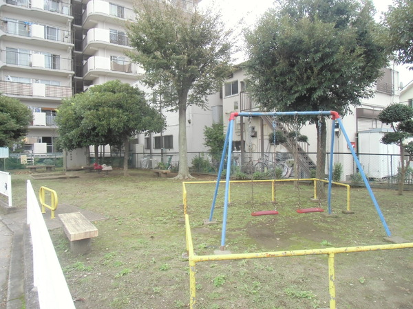 日商岩井三郷マンション　4階(東町第1幼児公園)