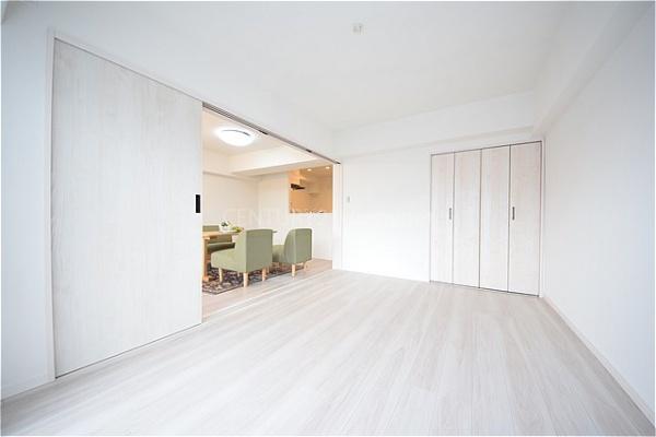 日商岩井三郷マンション　4階