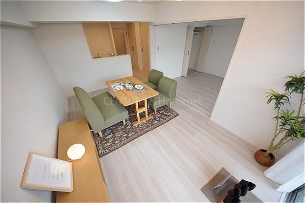 日商岩井三郷マンション　4階