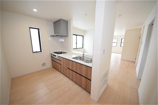 三郷市彦沢全10棟　新築戸建　10号棟