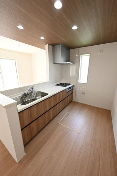 三郷市彦成7期全2棟　新築戸建　2号棟
