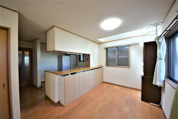 三郷市花和田　中古住宅