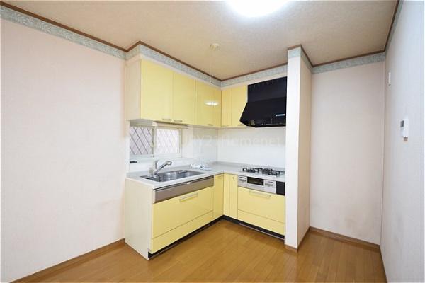 三郷市早稲田６丁目の中古一戸建
