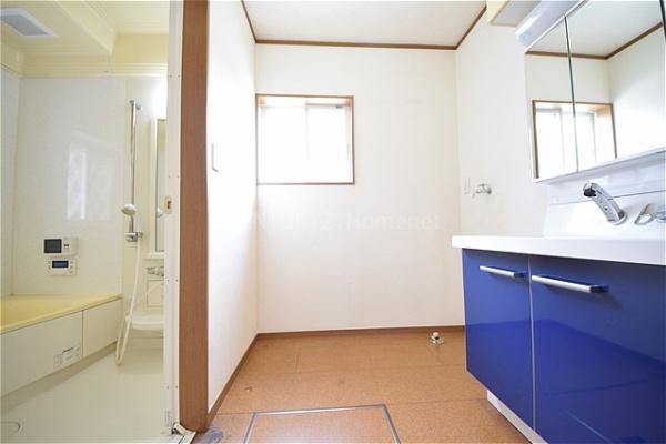 三郷市早稲田６丁目の中古一戸建て