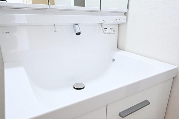 KIS三郷市早稲田8期全4棟　新築戸建　1号棟