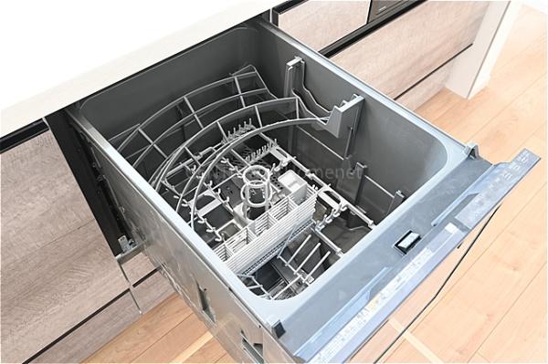 KIS三郷市早稲田8期全4棟　新築戸建　2号棟