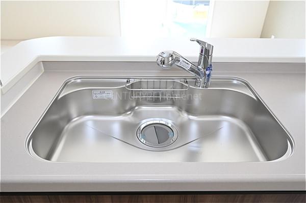三郷市早稲田全3棟　新築戸建　1号棟