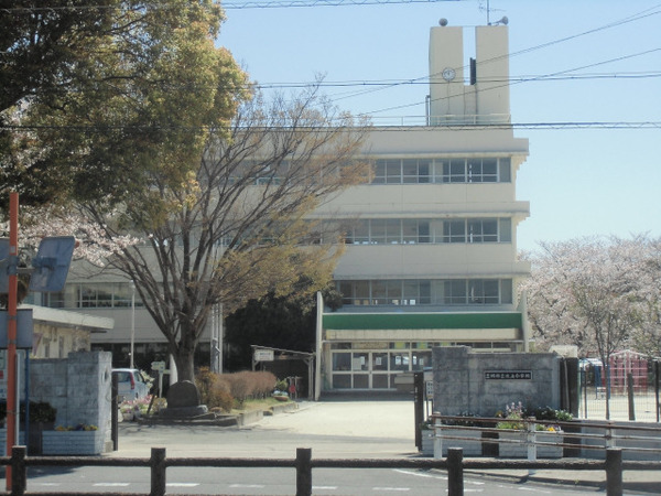 三郷市戸ケ崎の中古一戸建て(三郷市立吹上小学校)