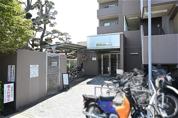 コスモ三郷リバーサイド　2階