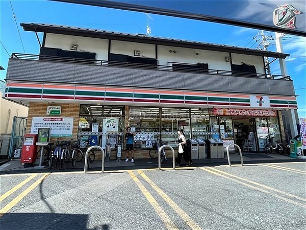 みさと団地9街区7号棟 4階(セブンイレブン三郷彦成3丁目店)