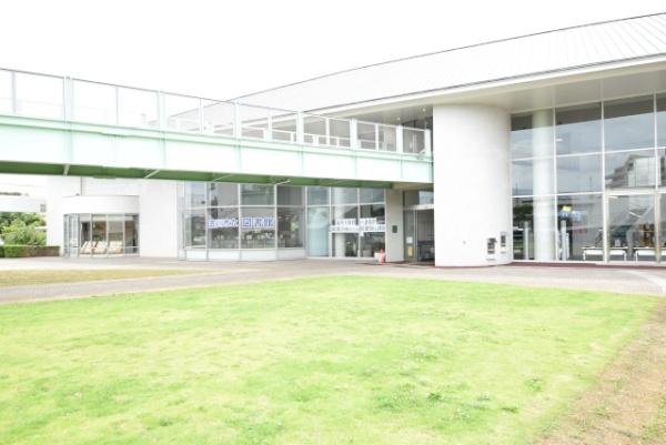 吉川市吉川2丁目の中古一戸建て(吉川市立図書館)
