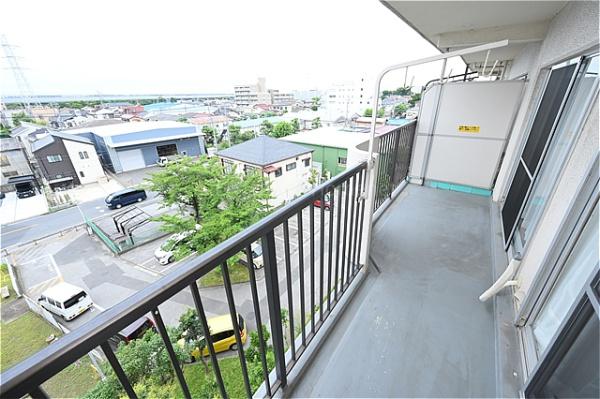 日商岩井三郷マンション　5階