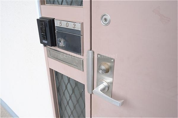 日商岩井三郷マンション　5階