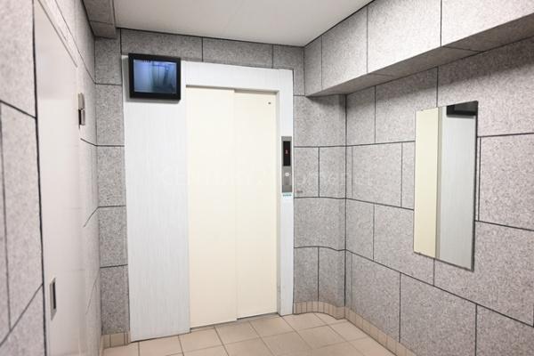 日商岩井三郷マンション　5階
