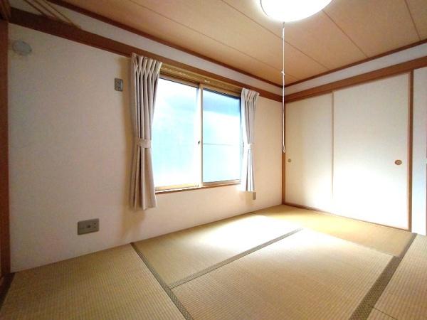 吉川市中央３丁目の中古一戸建て
