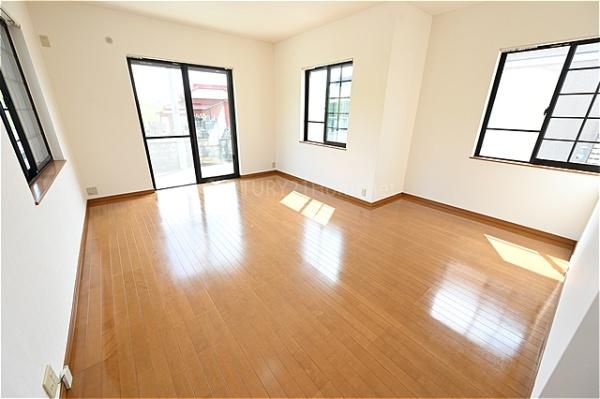 三郷市新和4丁目　中古戸建