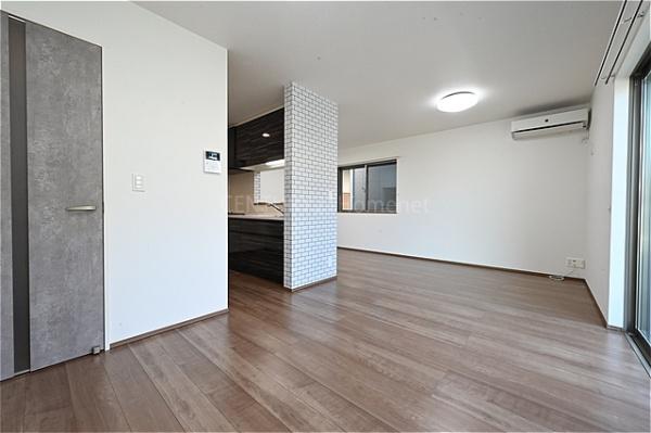 三郷市彦成　中古戸建