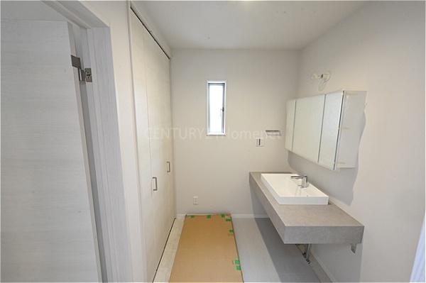 スカイタウン三郷市高州 新築戸建(洗面台・洗面所)