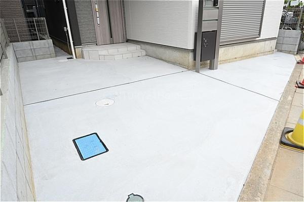 スカイタウン三郷市高州 新築戸建(駐車場)