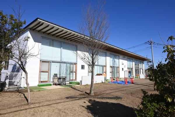 エフローレ新三郷216 9階(レイモンド新三郷保育園)