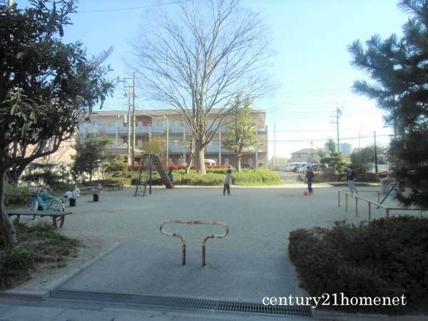 エフローレ新三郷216 9階(半田第1幼児公園)