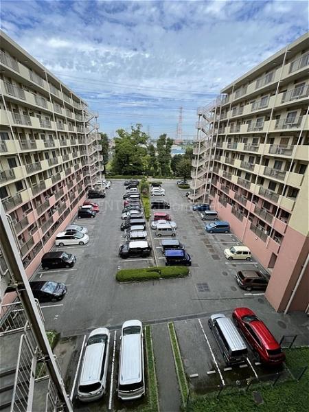 エフローレ新三郷216 9階(駐車場)