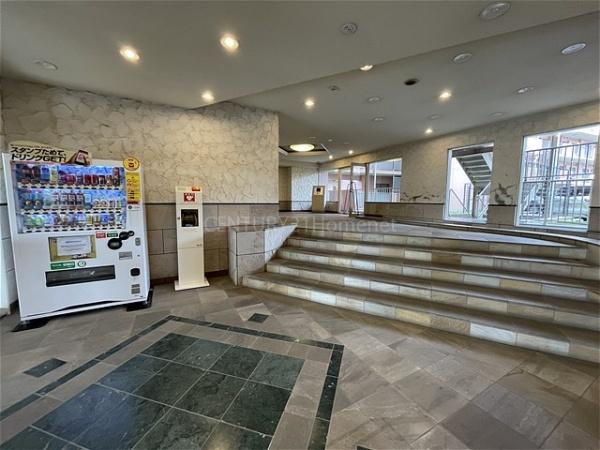 エフローレ新三郷216 9階(ロビー)