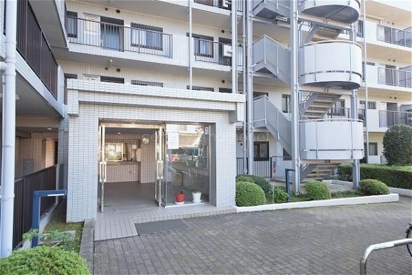 ライフペリエ三郷　4階