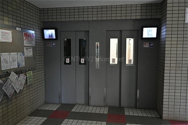 パークフィールドみさと2街区2号棟　8階