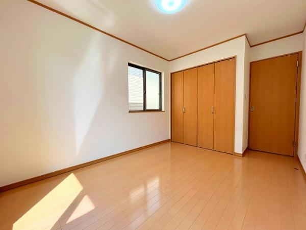 三郷市早稲田８丁目の中古一戸建て