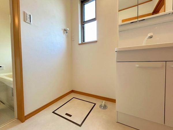 三郷市早稲田８丁目の中古一戸建て