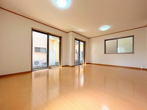 三郷市早稲田8丁目　中古戸建