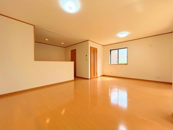 三郷市早稲田8丁目　中古戸建