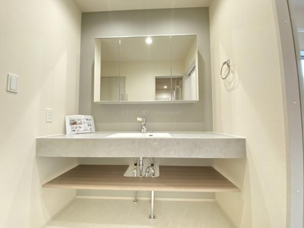 三郷市鷹野4期全2棟　新築戸建　1号棟